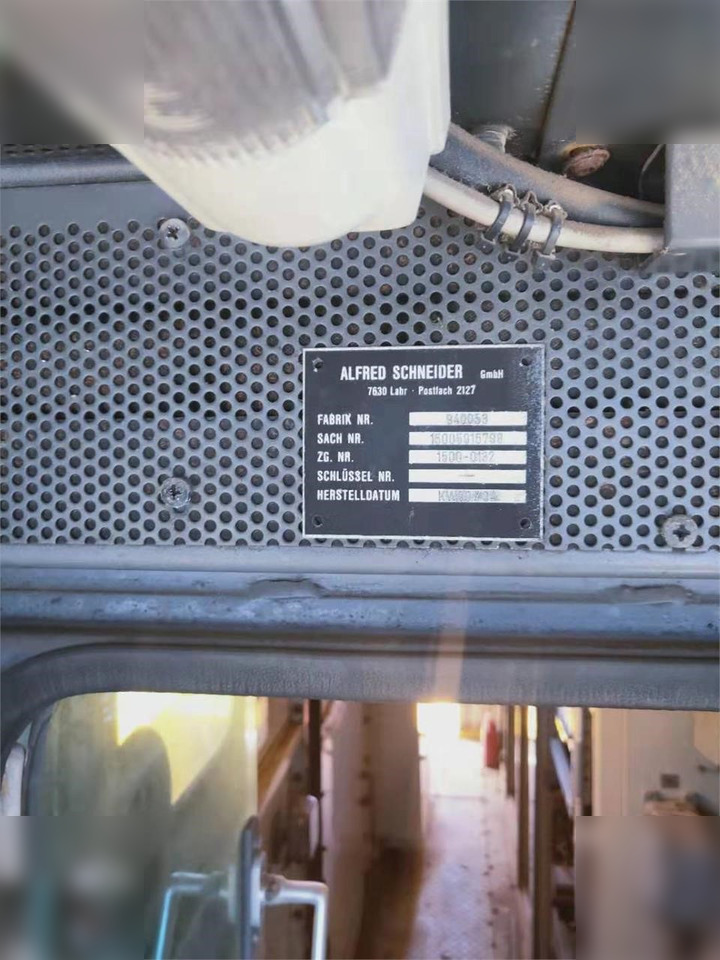 1994 LIEBHERR LHM1200HD - Grúa automontante: foto 3 1994 LIEBHERR LHM1200HD - Grúa automontante: foto 3