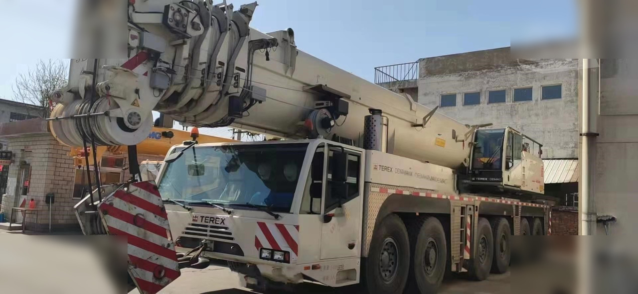 2009 DEMAG AC 350-1 - Grúa todo terreno: foto 1 2009 DEMAG AC 350-1 - Grúa todo terreno: foto 1