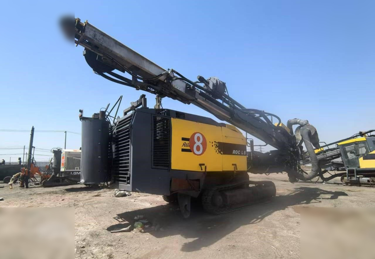 2011 ATLAS COPCO ROC L8-30 - Perforadora: foto 1 2011 ATLAS COPCO ROC L8-30 - Perforadora: foto 1
