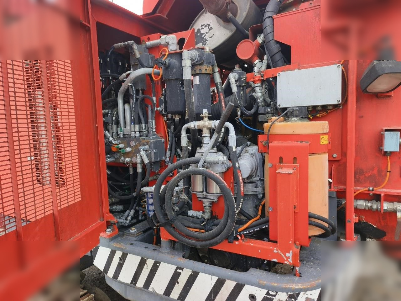 2011 SANDVIK DX800 - Perforadora: foto 5 2011 SANDVIK DX800 - Perforadora: foto 5