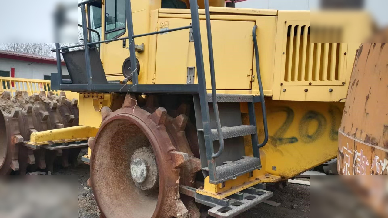 2012 BOMAG BC672RB-2 - Compactador: foto 3 2012 BOMAG BC672RB-2 - Compactador: foto 3