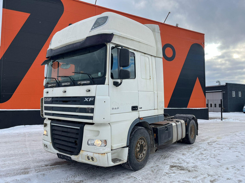 DAF XF 105.410 4x2 NOT ROADWORTHY ! / HYDRAULICS - Cabeza tractora: foto 2 DAF XF 105.410 4x2 NOT ROADWORTHY ! / HYDRAULICS - Cabeza tractora: foto 2