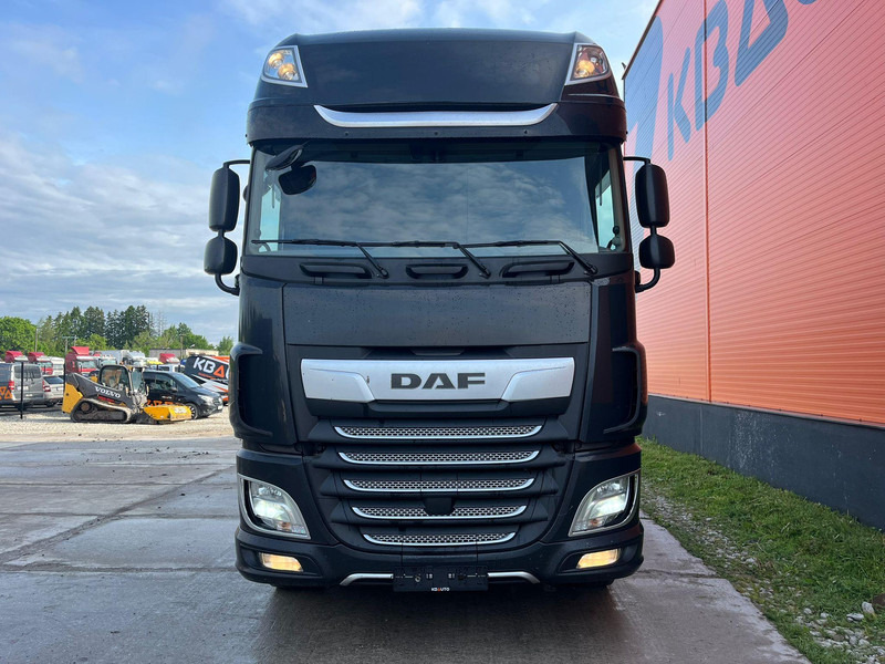 DAF XF 530 6x2 BIG SPACE / ADR / RETARDER / HYDRAULICS / DOUBLE BOGIE - Cabeza tractora: foto 2 DAF XF 530 6x2 BIG SPACE / ADR / RETARDER / HYDRAULICS / DOUBLE BOGIE - Cabeza tractora: foto 2