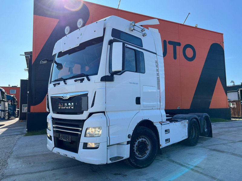 MAN TGX 28.500 6x2 XXL CAB / INTARDER / DOUBLE BOGIE - Cabeza tractora: foto 2 MAN TGX 28.500 6x2 XXL CAB / INTARDER / DOUBLE BOGIE - Cabeza tractora: foto 2