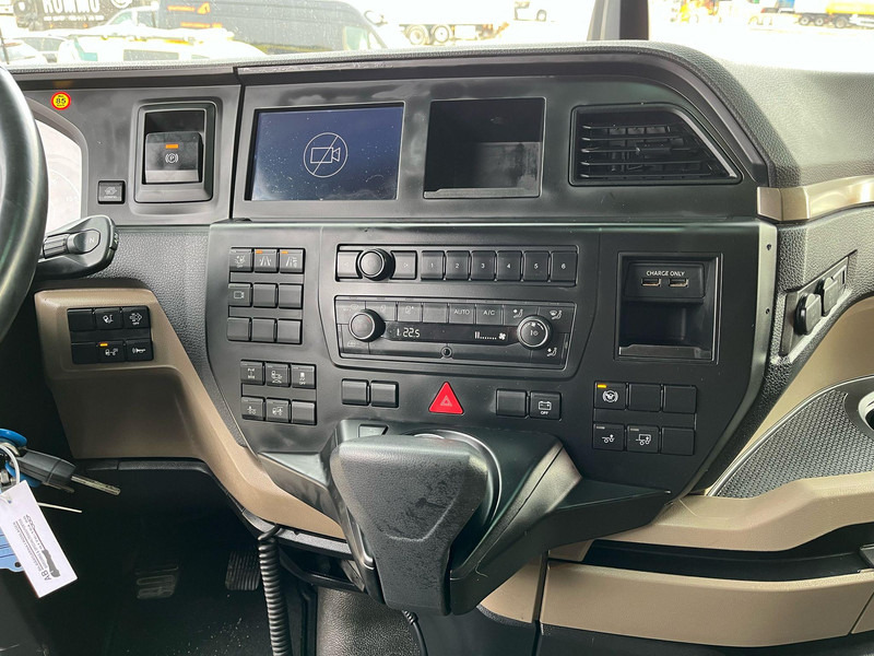 Cabeza tractora MAN TGX 28.510 6x2 TWIN BED GX CAB / INTARDER / DOUBLE BOGIE: foto 19 Cabeza tractora MAN TGX 28.510 6x2 TWIN BED GX CAB / INTARDER / DOUBLE BOGIE: foto 19