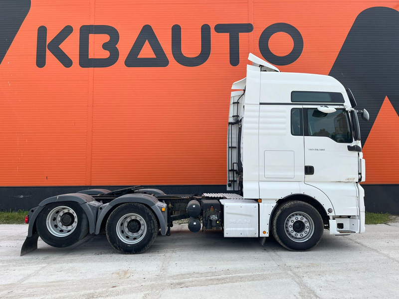 MAN TGX 28.580 6x2 XXL CAB / INTARDER / DOUBLE BOGIE - Cabeza tractora: foto 4 MAN TGX 28.580 6x2 XXL CAB / INTARDER / DOUBLE BOGIE - Cabeza tractora: foto 4