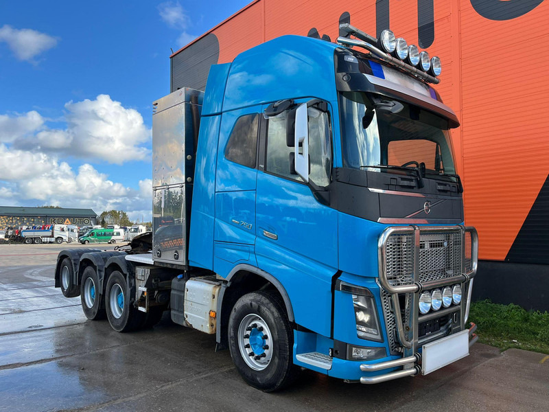 Volvo FH 16 750 8x4 GCW 130 ton / GLOBE XL / HYDRAULICS / BIG AXLES - Cabeza tractora: foto 3 Volvo FH 16 750 8x4 GCW 130 ton / GLOBE XL / HYDRAULICS / BIG AXLES - Cabeza tractora: foto 3