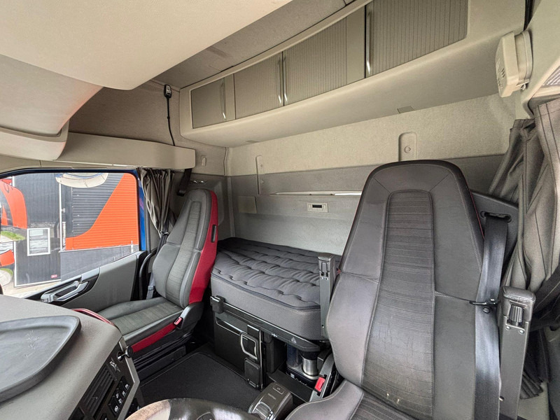 Cabeza tractora Volvo FH 500 8x4*4 GCW 70 ton / PTO: foto 16