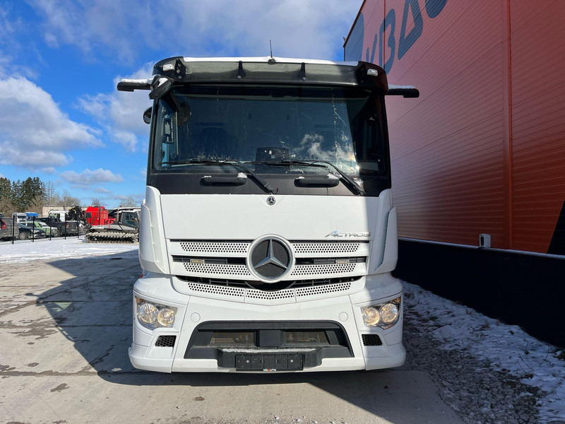 Mercedes-Benz Actros 2735 6x2*4 BOX L=8476 mm - Camión caja cerrada: foto 3 Mercedes-Benz Actros 2735 6x2*4 BOX L=8476 mm - Camión caja cerrada: foto 3