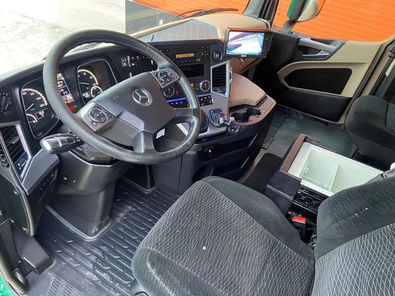 Camión chasis Mercedes-Benz Actros 3563 8x4*4 RETARDER / CHASSIS L=7358 mm: foto 14 Camión chasis Mercedes-Benz Actros 3563 8x4*4 RETARDER / CHASSIS L=7358 mm: foto 14