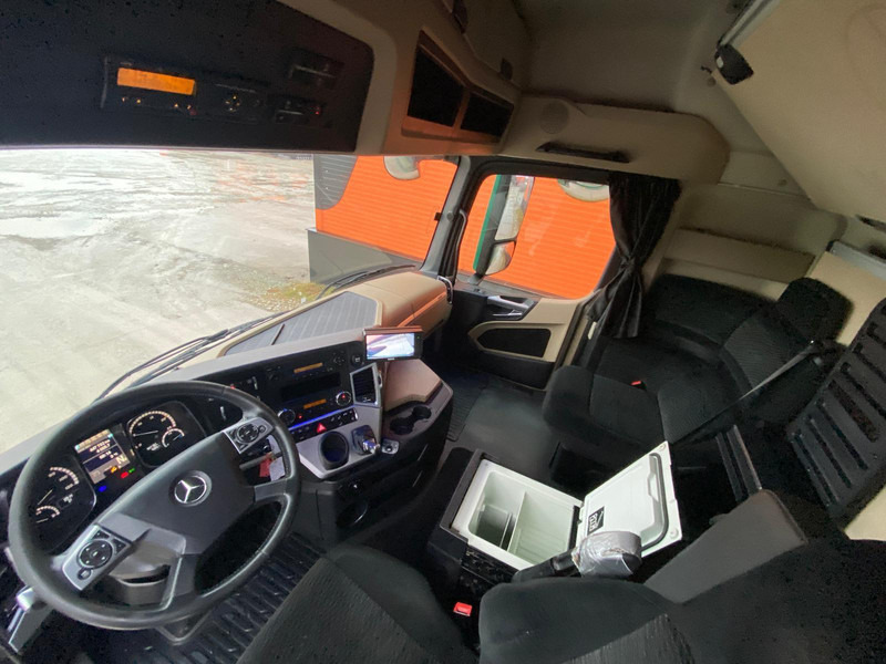 Camión chasis Mercedes-Benz Actros 3563 8x4*4 RETARDER / CHASSIS L=7358 mm: foto 20 Camión chasis Mercedes-Benz Actros 3563 8x4*4 RETARDER / CHASSIS L=7358 mm: foto 20