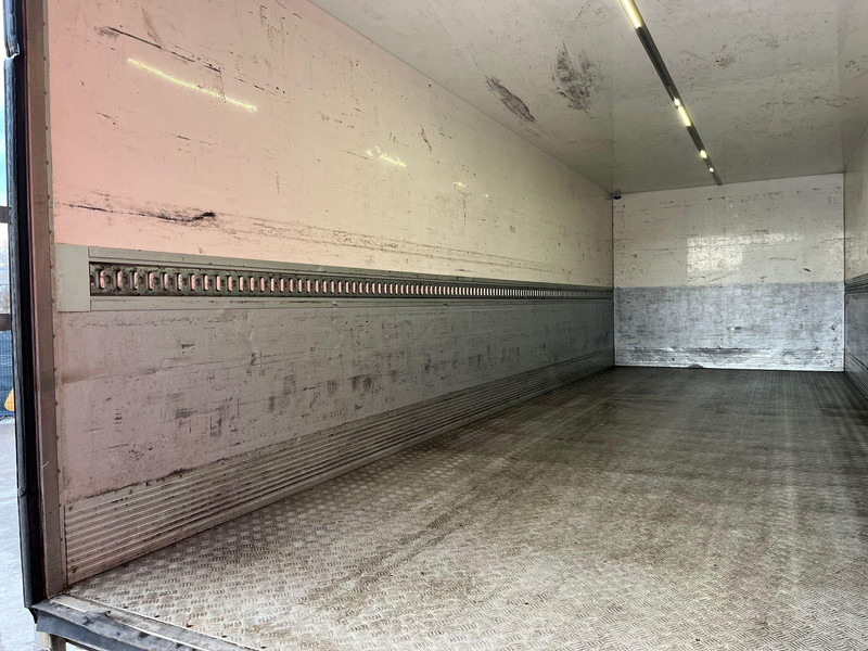 Camión caja cerrada Mercedes-Benz Antos 1827 4x2 BOX L=7560 mm: foto 12 Camión caja cerrada Mercedes-Benz Antos 1827 4x2 BOX L=7560 mm: foto 12