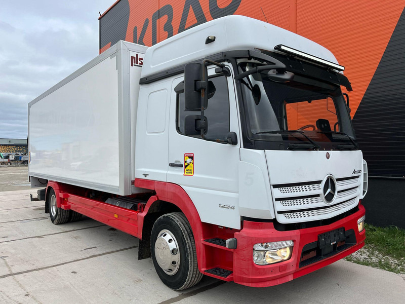 Mercedes-Benz Atego 1224 4x2 NEW ENGINE ! / BOX L=7548 mm - Camión caja cerrada: foto 3 Mercedes-Benz Atego 1224 4x2 NEW ENGINE ! / BOX L=7548 mm - Camión caja cerrada: foto 3