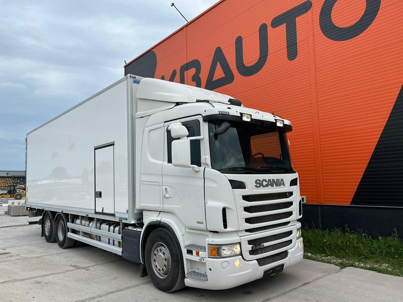 Scania G 440 6x2*4 EURO 6 ! / RETARDER / BOX L=8427 mm - Camión frigorífico: foto 3 Scania G 440 6x2*4 EURO 6 ! / RETARDER / BOX L=8427 mm - Camión frigorífico: foto 3