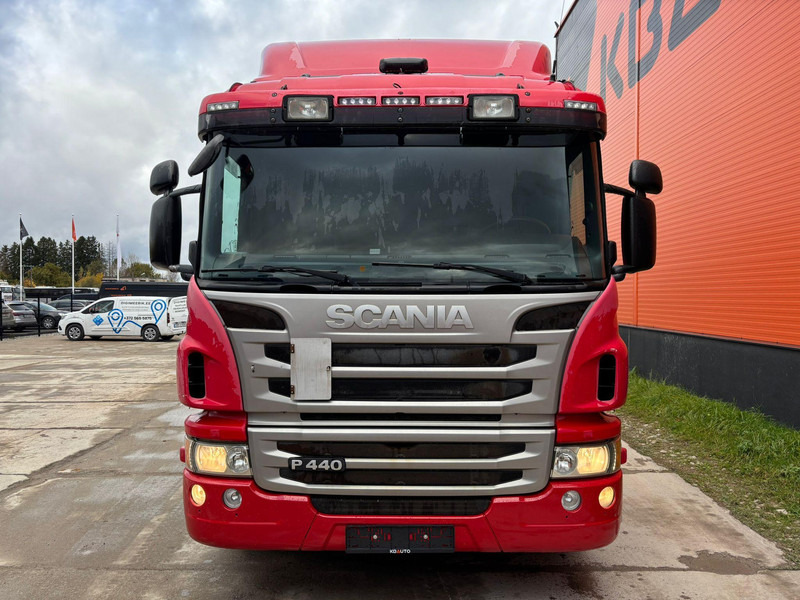 Scania P 440 6x2 RETARDER / CHASSIS L=7741 mm - Camión portacontenedore/ Intercambiable: foto 3 Scania P 440 6x2 RETARDER / CHASSIS L=7741 mm - Camión portacontenedore/ Intercambiable: foto 3