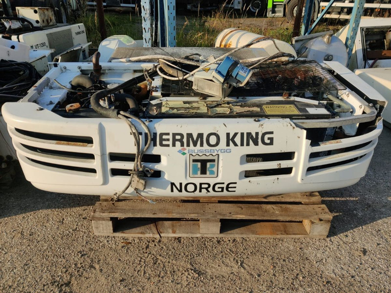 THERMO KING TS-300 REFRIGERATION UNIT / KÜLMASEADE - Carrocería-frigorifico: foto 2 THERMO KING TS-300 REFRIGERATION UNIT / KÜLMASEADE - Carrocería-frigorifico: foto 2