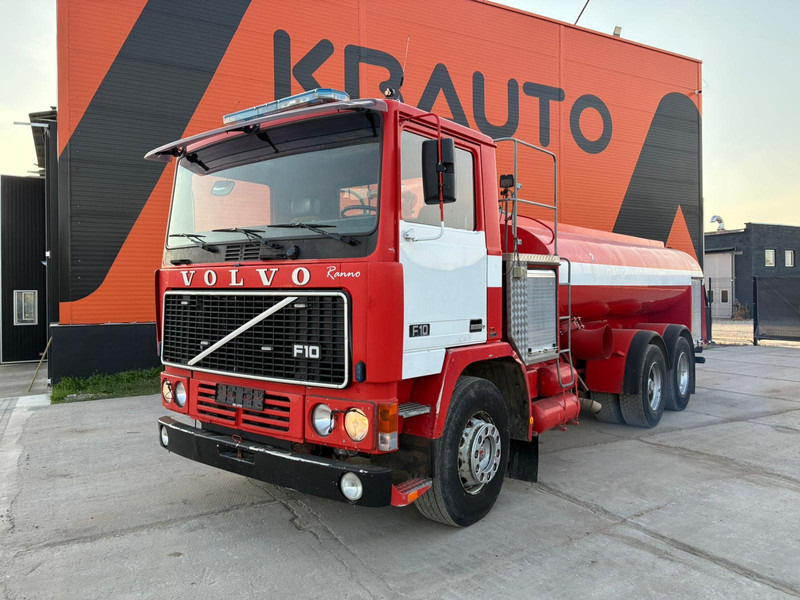 Volvo F 10 6x2 Ruberg / 2700 l/min / tanks 9000 I + 1000 l - Camión de bomberos: foto 2 Volvo F 10 6x2 Ruberg / 2700 l/min / tanks 9000 I + 1000 l - Camión de bomberos: foto 2