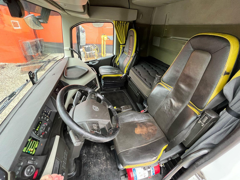Leasing para Volvo FH 16 600 6x2*4 HIAB 166E-5 HIPRO / PLATFORM L=6309 mm Volvo FH 16 600 6x2*4 HIAB 166E-5 HIPRO / PLATFORM L=6309 mm: foto 20