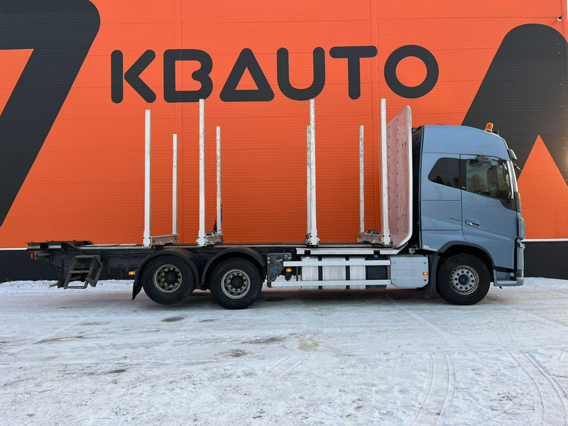 Volvo FH 16 650 6x4 TANDEM AXLE LIFT - Camión forestal, Camión grúa: foto 5 Volvo FH 16 650 6x4 TANDEM AXLE LIFT - Camión forestal, Camión grúa: foto 5