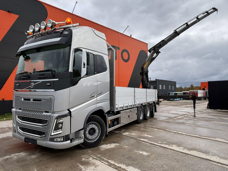 Volvo FH 16 650 8x4*4 PALFINGER PK 33002 EH / PLATFORM L=6779 mm - Camión caja abierta, Camión grúa: foto 1 Volvo FH 16 650 8x4*4 PALFINGER PK 33002 EH / PLATFORM L=6779 mm - Camión caja abierta, Camión grúa: foto 1