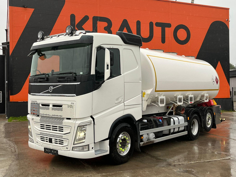 Volvo FH 500 6x2 TANK 22150 l / 6950+4700+4650+5850 l - Camión cisterna: foto 1 Volvo FH 500 6x2 TANK 22150 l / 6950+4700+4650+5850 l - Camión cisterna: foto 1