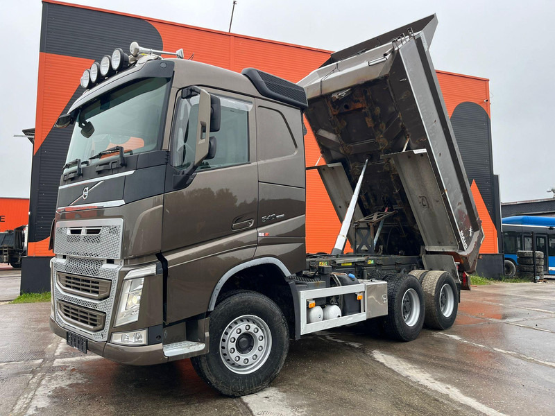 Volvo FH 540 6x4 RETARDER / TANDEM AXLE LIFT / BIG AXLES / BOX L=4487 mm - Camión volquete: foto 2 Volvo FH 540 6x4 RETARDER / TANDEM AXLE LIFT / BIG AXLES / BOX L=4487 mm - Camión volquete: foto 2