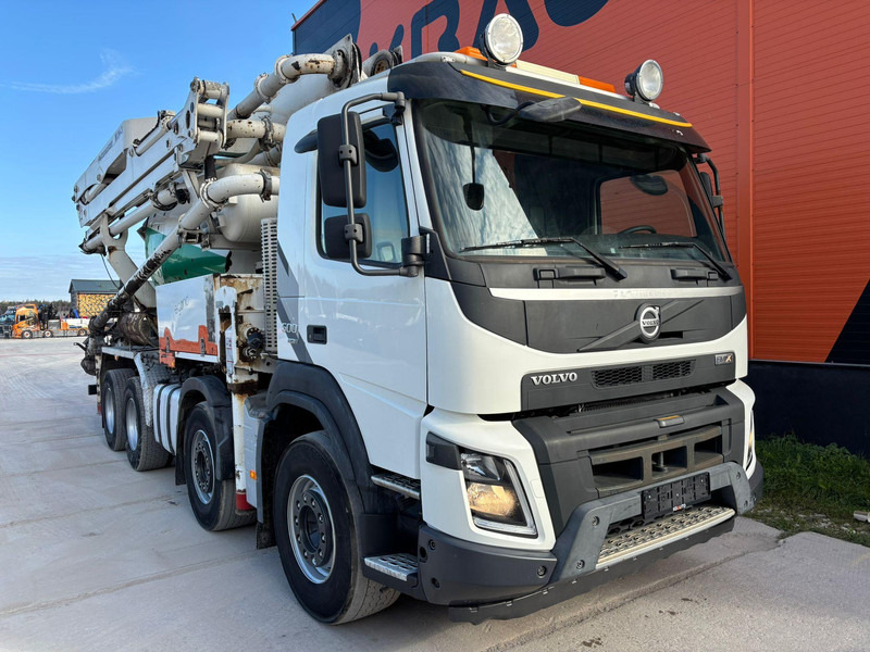 Volvo FMX 500 8x4 PUMI 24-3 - 24 m - 2303 hours / 7 m3 / FULL STEEL - Camión bomba de hormigón: foto 4 Volvo FMX 500 8x4 PUMI 24-3 - 24 m - 2303 hours / 7 m3 / FULL STEEL - Camión bomba de hormigón: foto 4