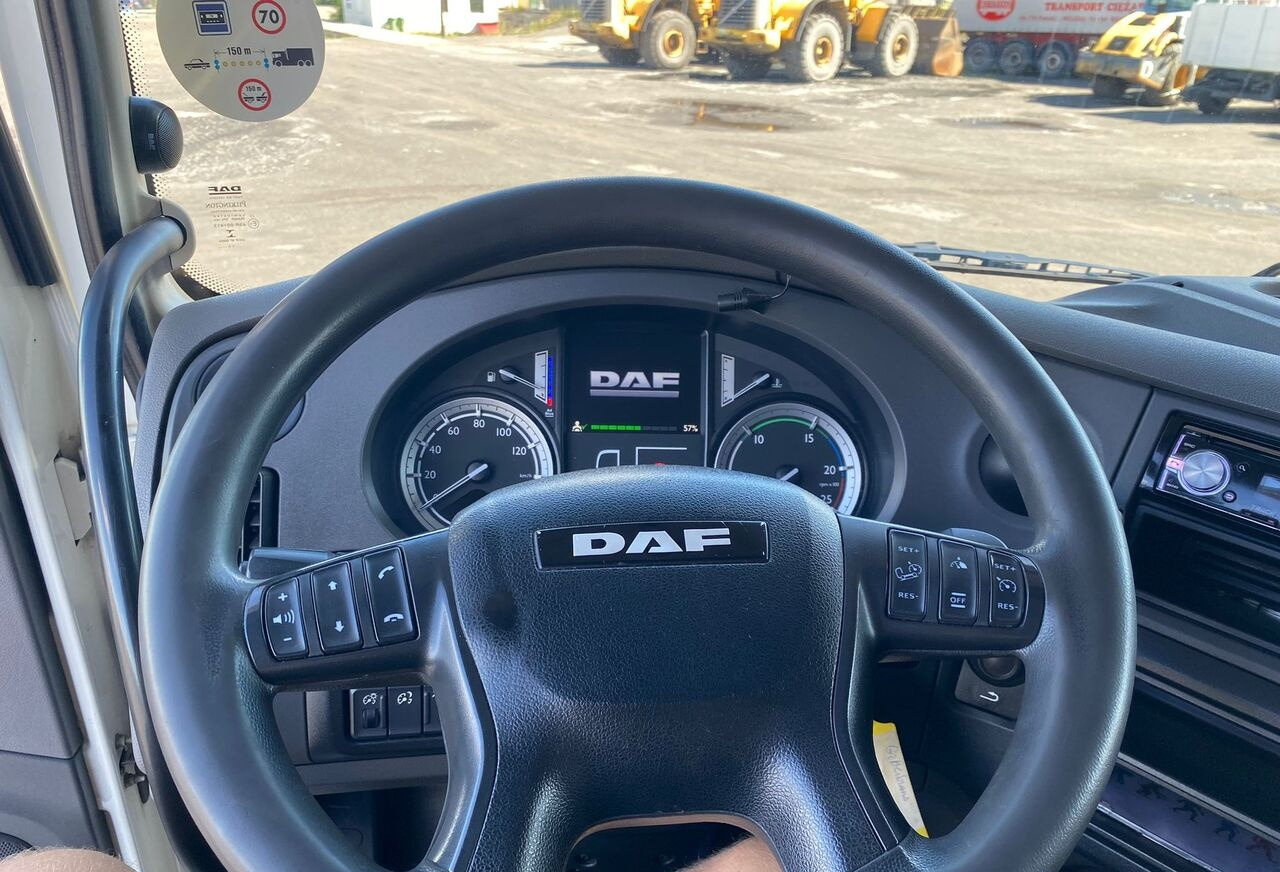 Cabeza tractora DAF XF105.510: foto 10