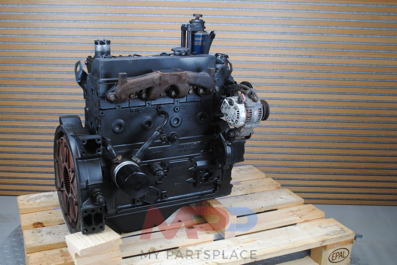 Komatsu 4D95 - Motor: foto 5 Komatsu 4D95 - Motor: foto 5