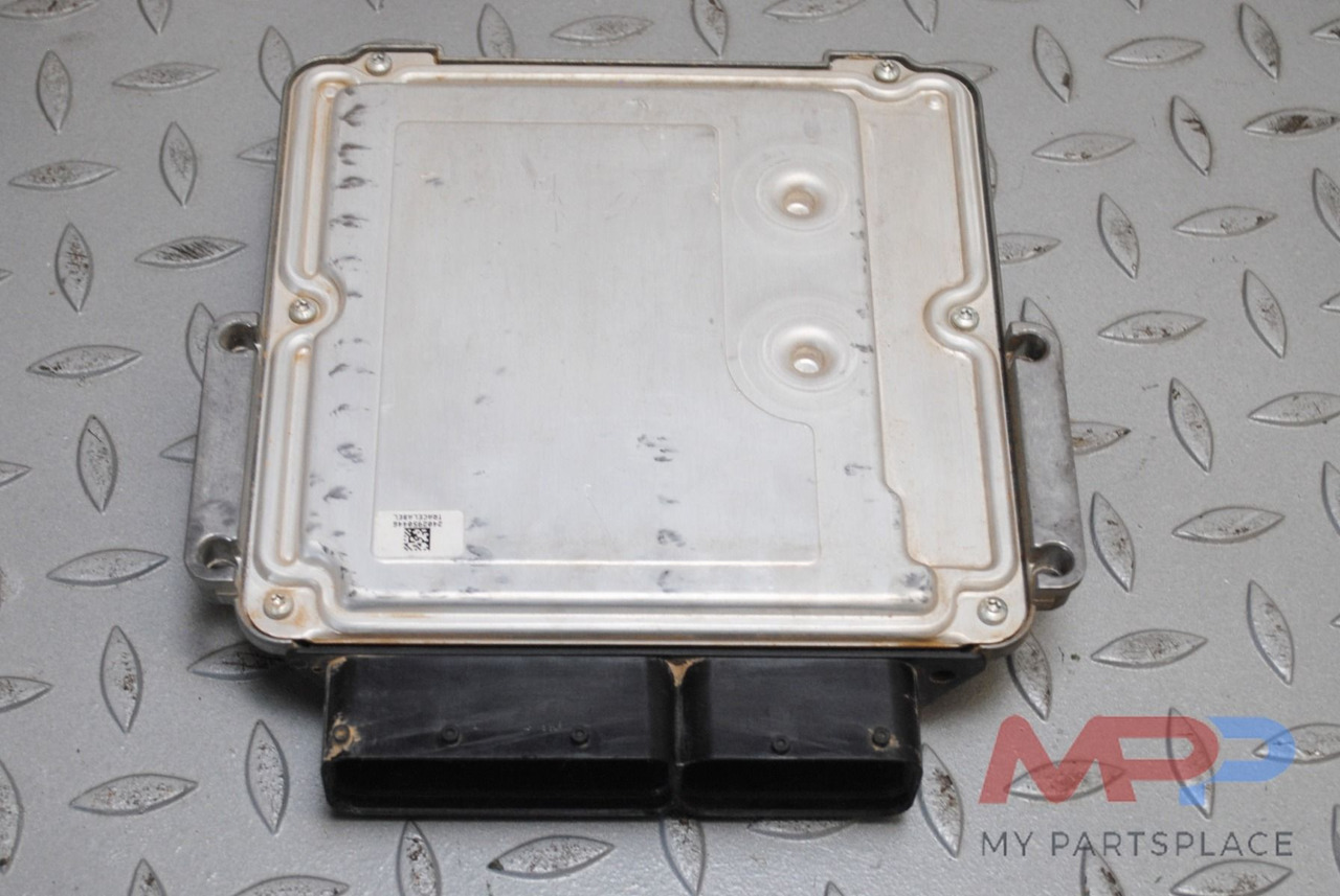 Yanmar Bosch ECU Yanmar 4TNV98CT - Unidad de control: foto 1 Yanmar Bosch ECU Yanmar 4TNV98CT - Unidad de control: foto 1