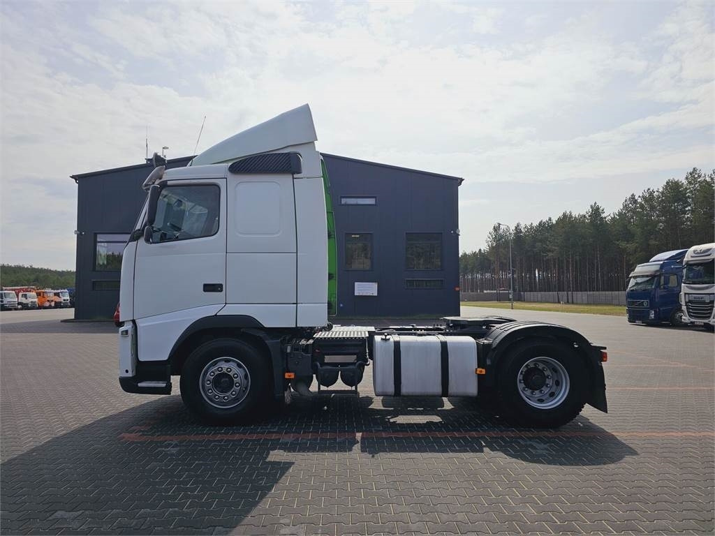 Volvo STANDARD 460 automatic 2009 r - Cabeza tractora: foto 4 Volvo STANDARD 460 automatic 2009 r - Cabeza tractora: foto 4