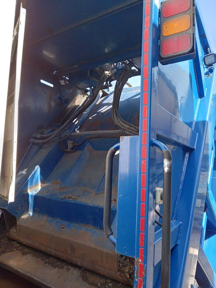 DAF Superstructure garbage truck MOL VDK PUSHER 20m3 - Camión de basura: foto 4 DAF Superstructure garbage truck MOL VDK PUSHER 20m3 - Camión de basura: foto 4