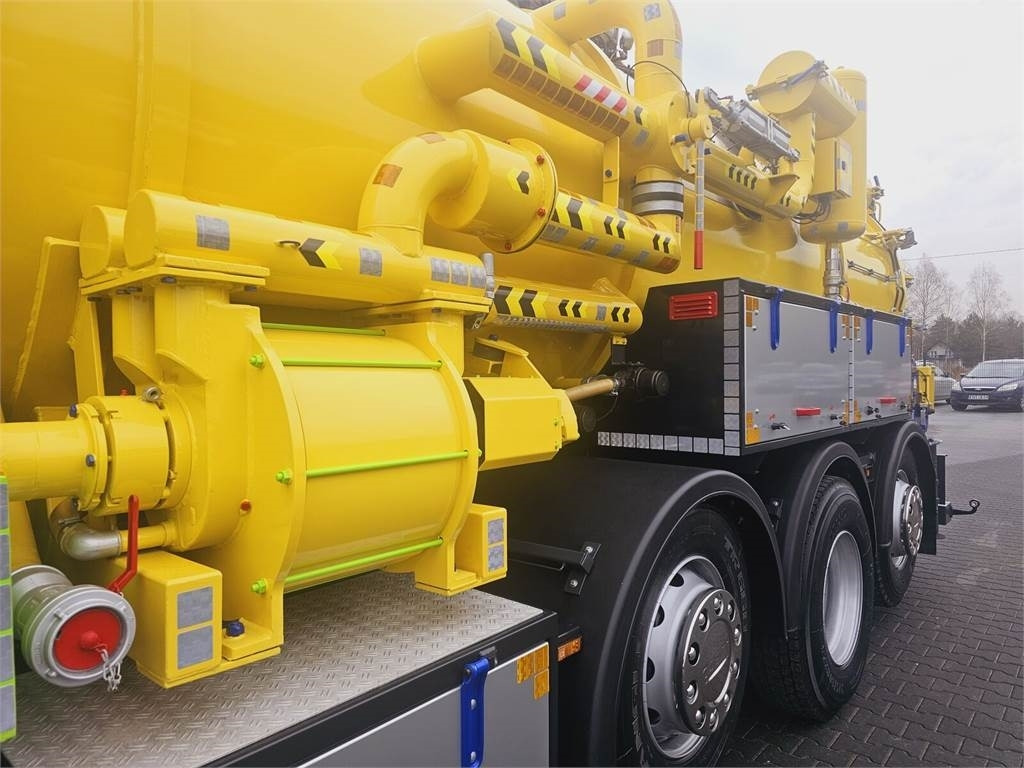 Limpieza de alcantarillado Iveco RAVO WUKO FOR CHANNEL CLEANING druck saug kanal: foto 12 Limpieza de alcantarillado Iveco RAVO WUKO FOR CHANNEL CLEANING druck saug kanal: foto 12