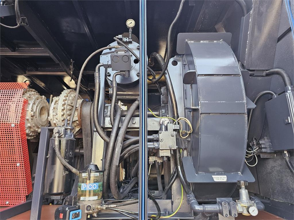 Limpieza de alcantarillado Iveco Saugbagger vacuum cleaner excavator sucking loos: foto 12