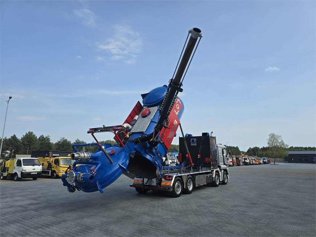 MAN Disab Centurion P210/9 ADR Vacuum suction-blowing - Excavadora: foto 1 MAN Disab Centurion P210/9 ADR Vacuum suction-blowing - Excavadora: foto 1