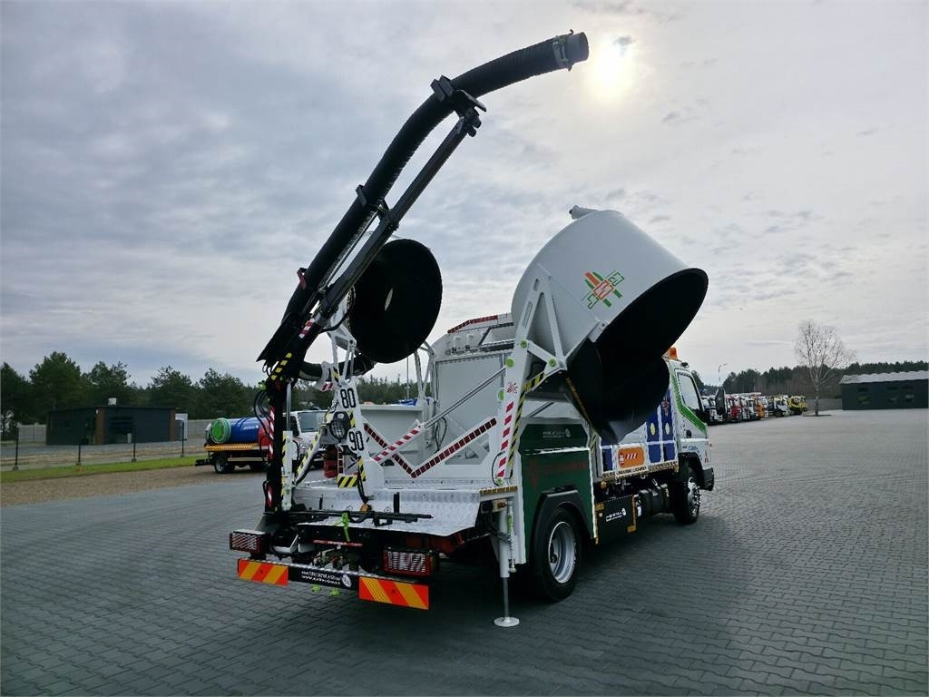 Mitsubishi CANTER odkurzacz koparka ssąca Saugbagger CITY SAU - Excavadora: foto 1 Mitsubishi CANTER odkurzacz koparka ssąca Saugbagger CITY SAU - Excavadora: foto 1