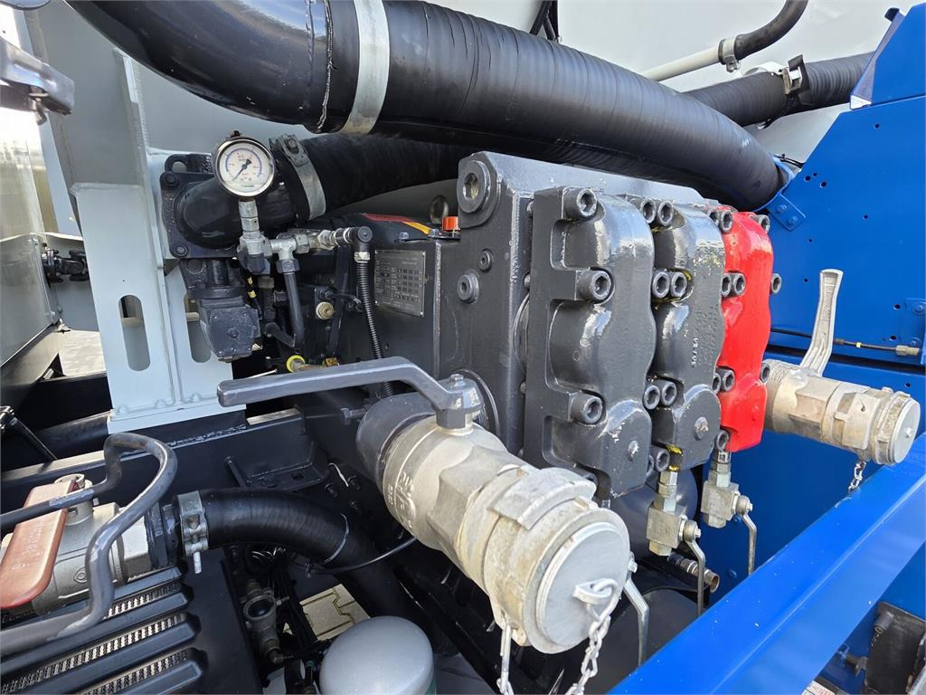 Limpieza de alcantarillado Renault 6x4 WUKO RIVARD RECYTLING for collecting liquid wa: foto 13