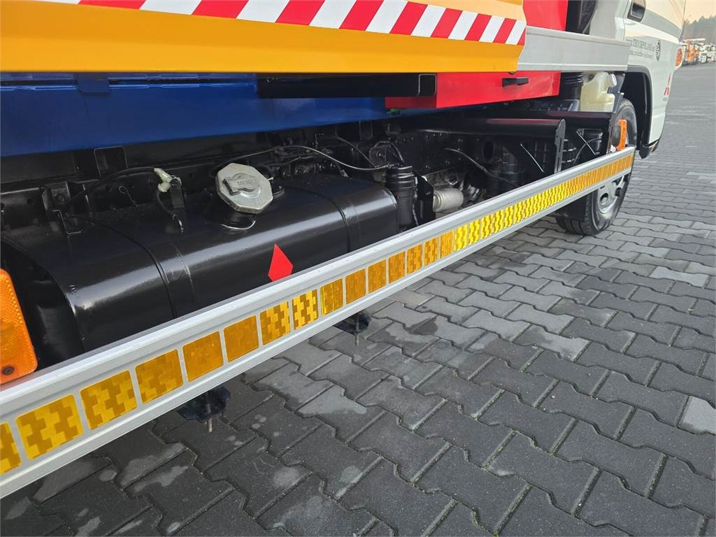 Vehículo municipal Mitsubishi ROM KOKS SMART COMBI WUKO HOT WATER FOR CLEANING S: foto 23 Vehículo municipal Mitsubishi ROM KOKS SMART COMBI WUKO HOT WATER FOR CLEANING S: foto 23