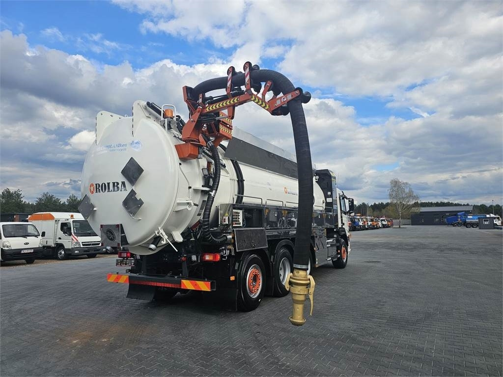 Volvo WUKO ADR ROLBA FOR CLEANING CHANNELS COMBI - Vehículo municipal: foto 2 Volvo WUKO ADR ROLBA FOR CLEANING CHANNELS COMBI - Vehículo municipal: foto 2