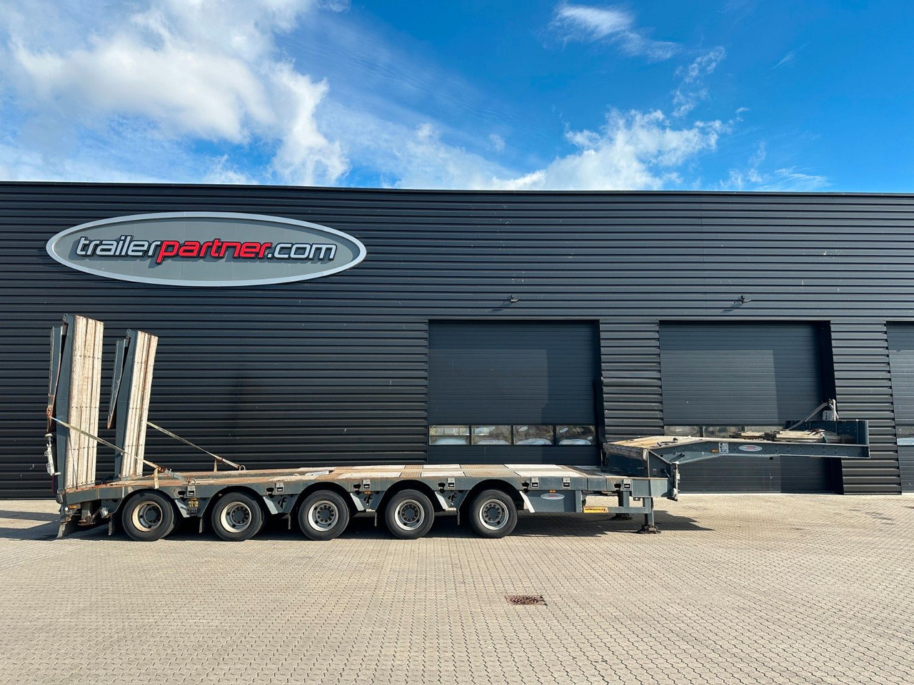 Faymonville 5 achs tieflader / ausziehbar / rampen - Semirremolque góndola rebajadas: foto 1 Faymonville 5 achs tieflader / ausziehbar / rampen - Semirremolque góndola rebajadas: foto 1