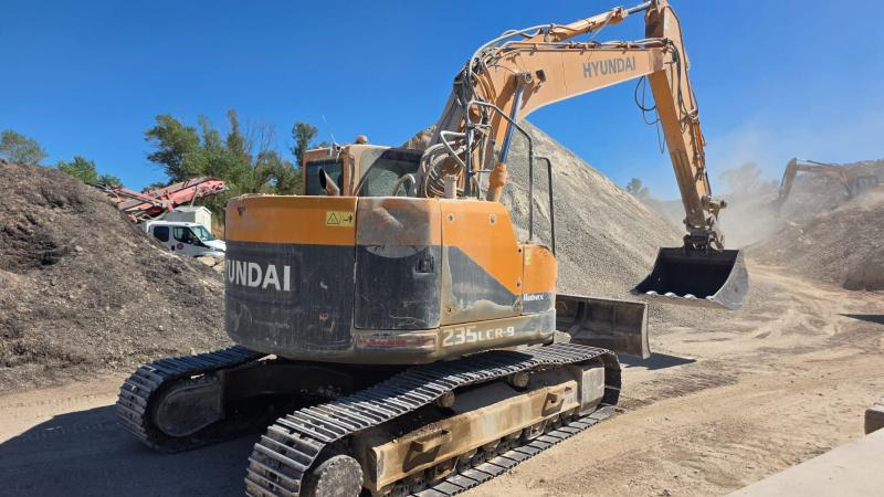 Hyundai Robex 235 LCR-9 - Excavadora de cadenas: foto 1 Hyundai Robex 235 LCR-9 - Excavadora de cadenas: foto 1