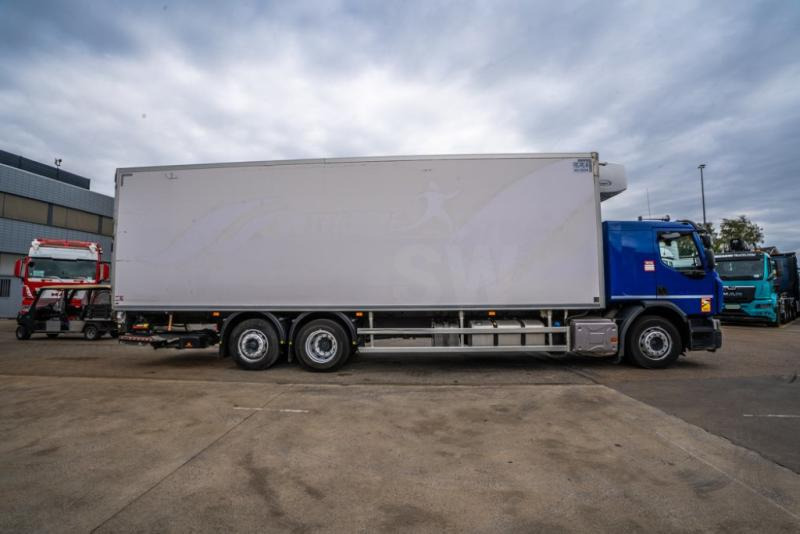 Renault D WIDE 380 DXI D WIDE 380 DXI - Camión frigorífico: foto 2 Renault D WIDE 380 DXI D WIDE 380 DXI - Camión frigorífico: foto 2