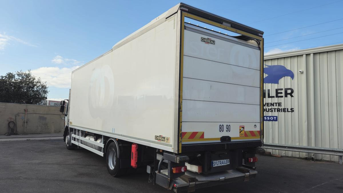 Camión frigorífico Renault Premium 270 DXI: foto 9