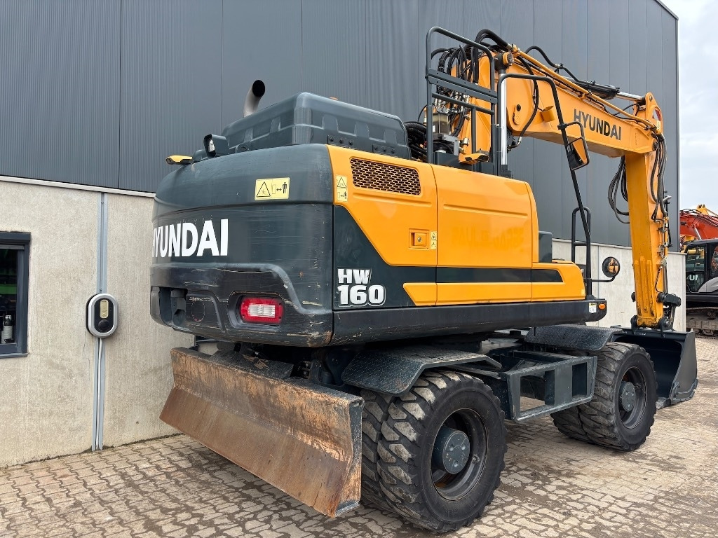 Hyundai HW 160 - HW160 - HW 180 - Excavadora de ruedas: foto 5 Hyundai HW 160 - HW160 - HW 180 - Excavadora de ruedas: foto 5