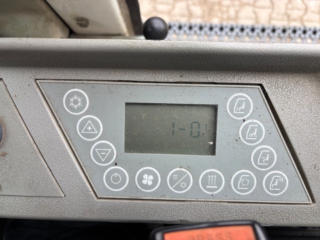 Excavadora de ruedas Liebherr A 900 C - A900 - A 904 C: foto 14 Excavadora de ruedas Liebherr A 900 C - A900 - A 904 C: foto 14