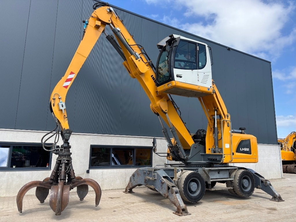Liebherr LH 22 -- LH22 -- LH 24 - Manipulador de materiales: foto 1 Liebherr LH 22 -- LH22 -- LH 24 - Manipulador de materiales: foto 1