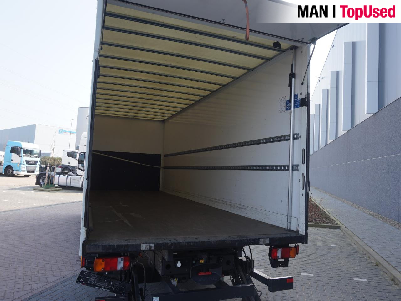 MAN TGL 12.250 4x2 BL CH - Camión caja abierta: foto 5 MAN TGL 12.250 4x2 BL CH - Camión caja abierta: foto 5