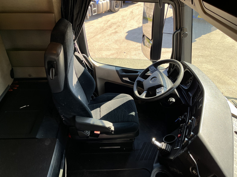 Mercedes-Benz Actros 1842 Streamspace / 937 dkm / 2 Tanks / NL Truck / 6x in stock - Cabeza tractora: foto 3 Mercedes-Benz Actros 1842 Streamspace / 937 dkm / 2 Tanks / NL Truck / 6x in stock - Cabeza tractora: foto 3