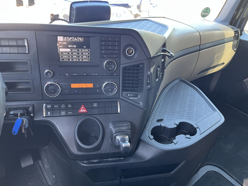 Mercedes-Benz Actros 1842 Streamspace / 945 dkm / 2 Tanks / NL Truck - Cabeza tractora: foto 5 Mercedes-Benz Actros 1842 Streamspace / 945 dkm / 2 Tanks / NL Truck - Cabeza tractora: foto 5