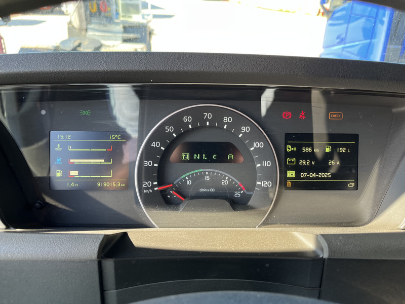 Volvo FH 420 Globetrotter / 919 dkm / 2 Tanks / VEB+ / APK TUV 07-25 - Cabeza tractora: foto 4 Volvo FH 420 Globetrotter / 919 dkm / 2 Tanks / VEB+ / APK TUV 07-25 - Cabeza tractora: foto 4